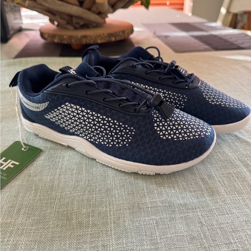 Hike Footwear Blue Sneakers Lightweight Breathable Size 6 women Brand New